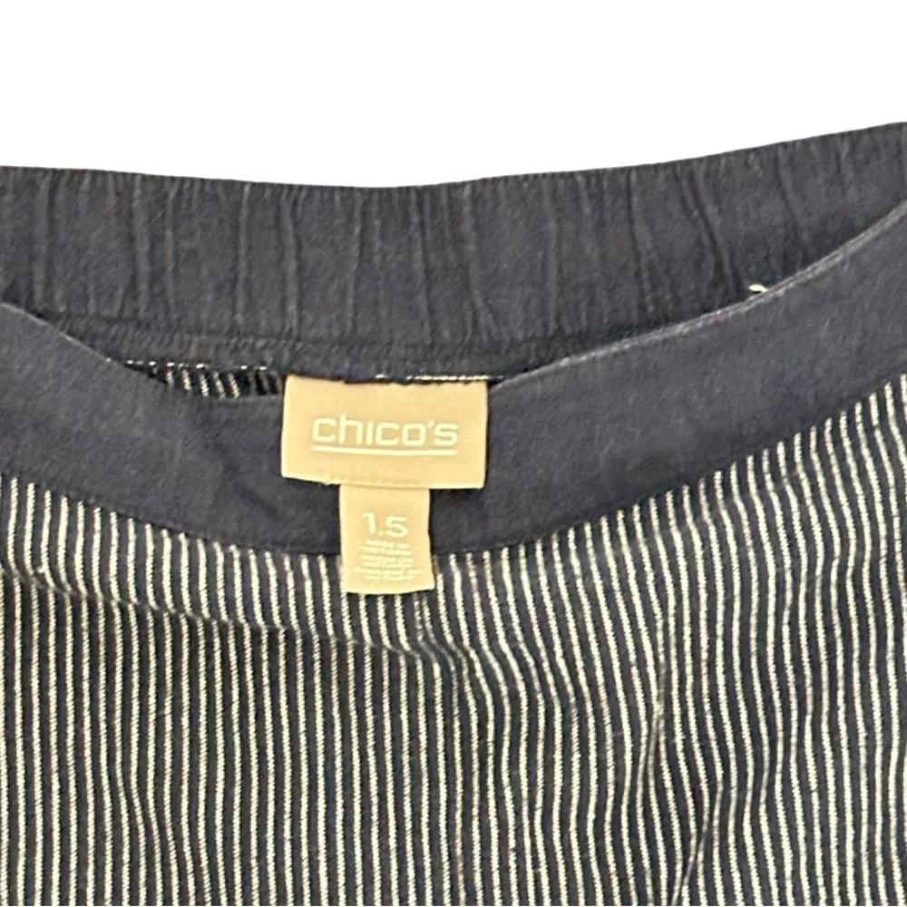 Chico’s Striped Pull On Cropped Pants Stretch Waist Women Size 1.5
